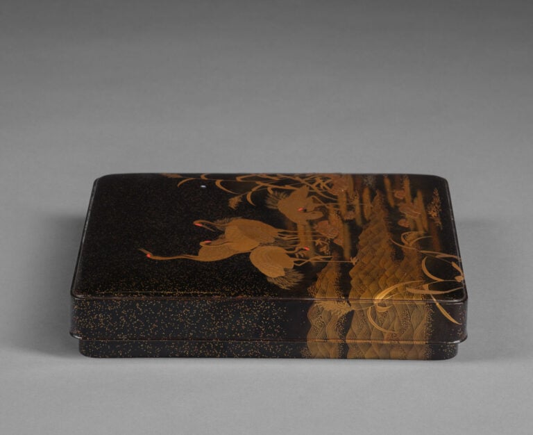 Ensemble comprenant un ryôshibako 料 紙 箱 (boîte à documents) et une suzuribako 硯… Vente aux encheres – Auction House – Commissaire-priseur – Auctioneer - Boisgirard Antonini – Paris – Nice