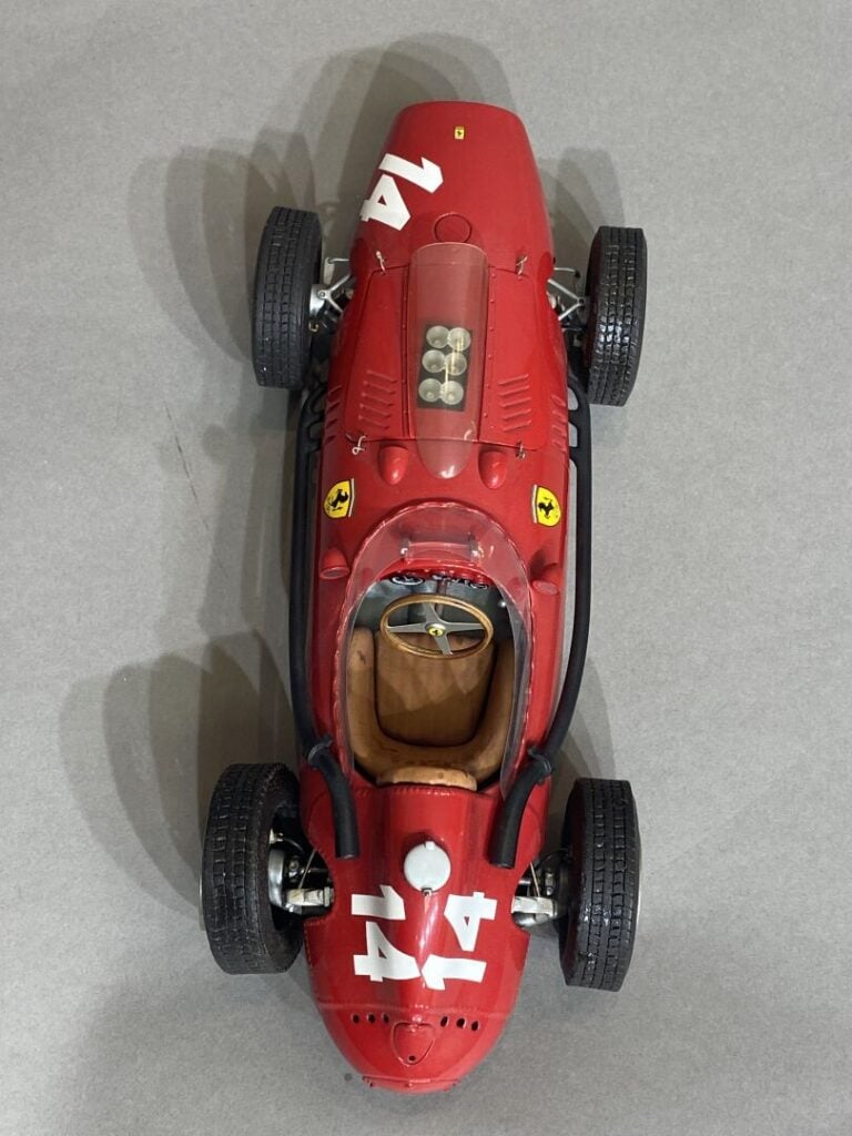 Ferrari Dino 246 F1 GP Italie 1958 - Pilote Mike Hawthorn - Modèle en résine et…