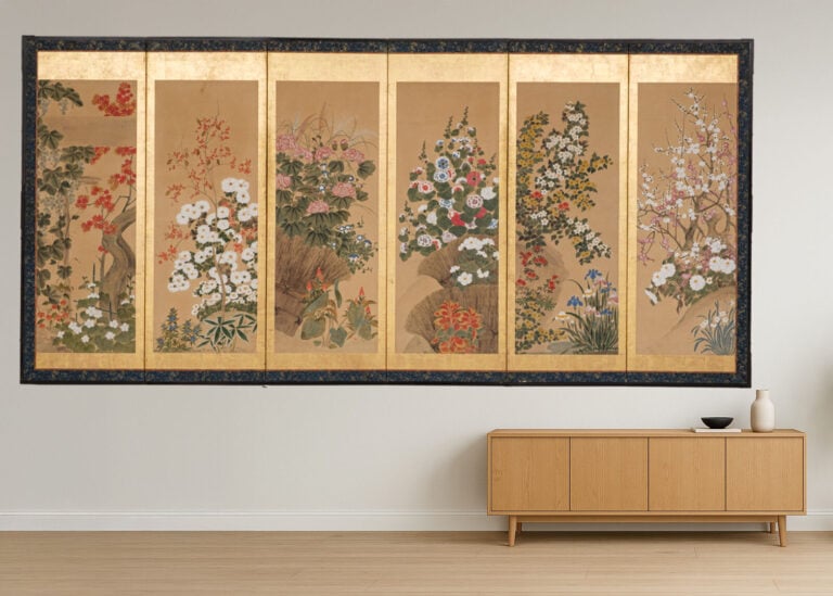 Grand paravent 屏 風 à six panneaux présentant six peintures 掛 け 軸, à décor de fl… Vente aux encheres – Auction House – Commissaire-priseur – Auctioneer - Boisgirard Antonini – Paris – Nice