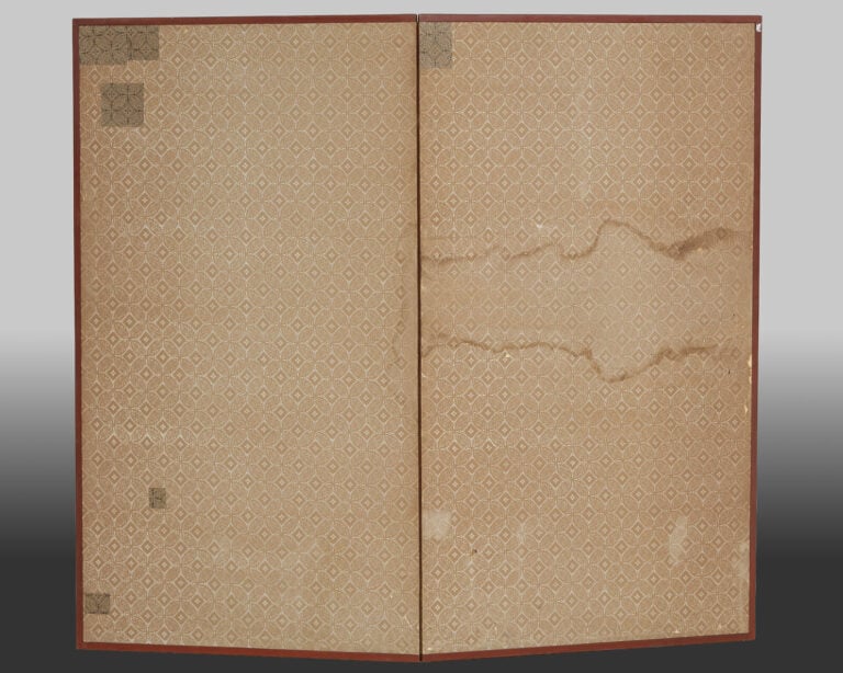 Grand paravent à deux panneaux à décor d'une paire de grues (tsuru) se tenant s… Vente aux encheres – Auction House – Commissaire-priseur – Auctioneer - Boisgirard Antonini – Paris – Nice