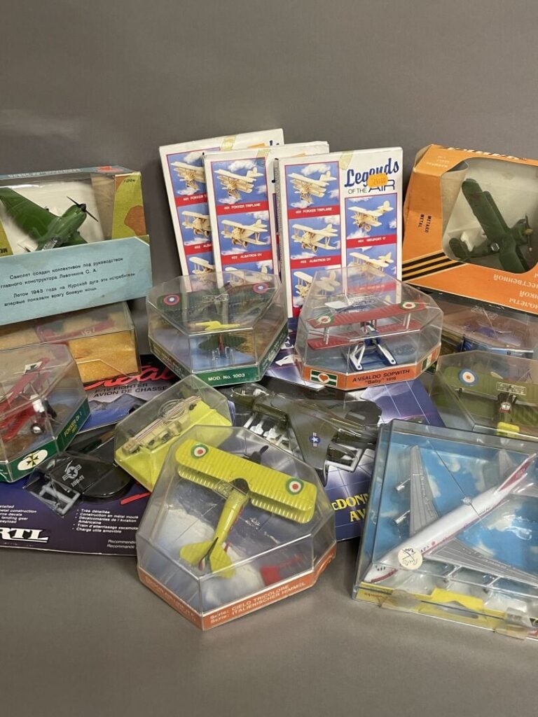 Important lot d'avions miniatures - Années 1980 à 2000
