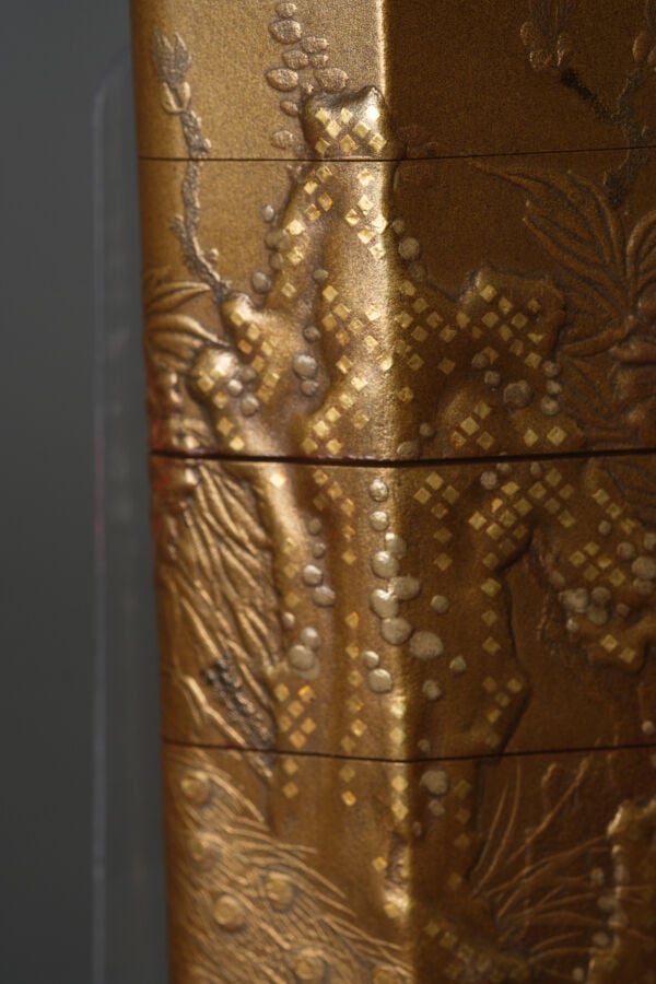 Inrô 印籠 (boîte à sceaux et à médicaments) en laque dorée à cinq compartiments,… Vente aux encheres – Auction House – Commissaire-priseur – Auctioneer - Boisgirard Antonini – Paris – Nice