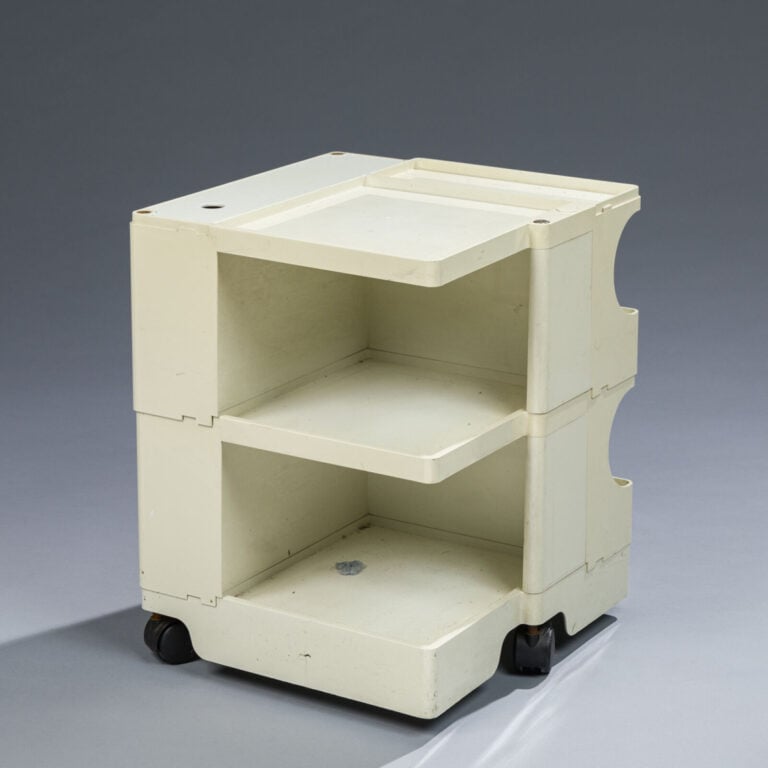 Joe COLOMBO (1930-1971) - Petit trolley modèle « Bobby » en abs beige - Édition… maison de vente aux encheres commissaire-priseur auction house boisgirard antonini