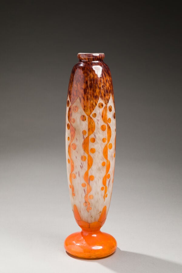 LE VERRE FRANCAIS - Grand vase soliflore à corps ovoïde sur talon circulaire bo… maison de vente aux encheres commissaire-priseur auction house boisgirard antonini