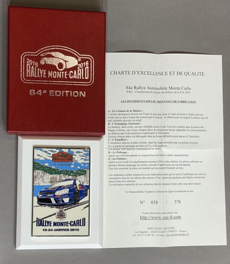 Lot Rallye Monte Carlo comprenant : - - 6 plaques souvenir Rallye Monte Carlo 2…