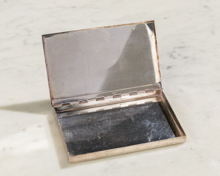 Maria PERGAY (1930-2013) - Étui à cigarettes en métal chromé - Vers 1970 - 13 x… maison de vente aux encheres commissaire-priseur auction house boisgirard antonini