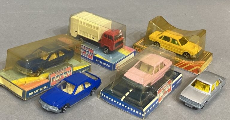 NOREV - Important lot de miniatures Norev Mini Jet, années 80 - Sous blister