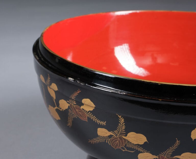 Paire de jikirô 食 籠 (récipients pour nourriture cérémonielle) laqués à décor de… Vente aux encheres – Auction House – Commissaire-priseur – Auctioneer - Boisgirard Antonini – Paris – Nice