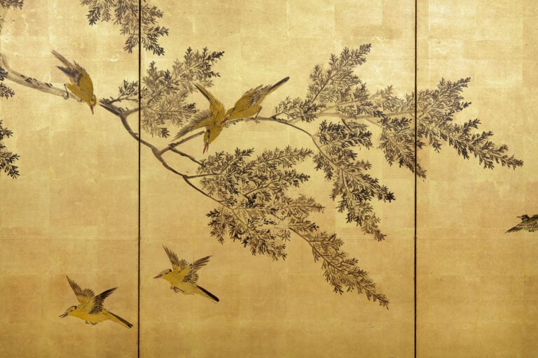 Paravent à six panneaux représentant une peinture sumi-e centrée sur un impress…