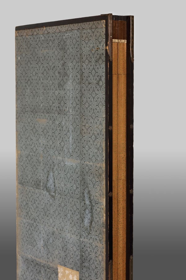 Paravent byôbu 屏 風 à six panneaux composé de six kakejiku 掛 け 軸 , chacune repré… Vente aux encheres – Auction House – Commissaire-priseur – Auctioneer - Boisgirard Antonini – Paris – Nice