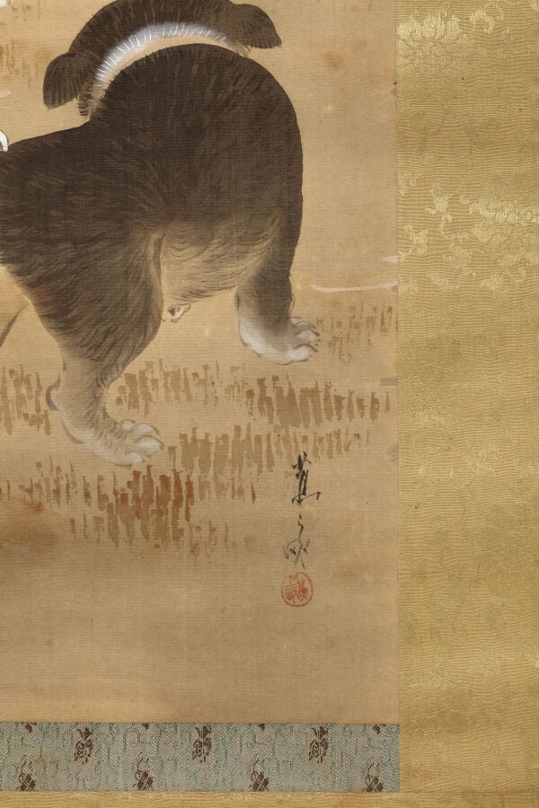 Peinture sur rouleau à suspendre 掛軸 (kakejiku) représentant trois chiots à la l… Vente aux encheres – Auction House – Commissaire-priseur – Auctioneer - Boisgirard Antonini – Paris – Nice