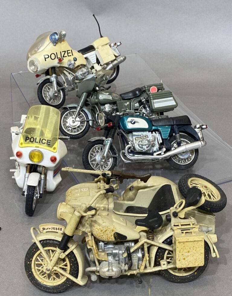 POLISTIL - Important lot de motos diverses