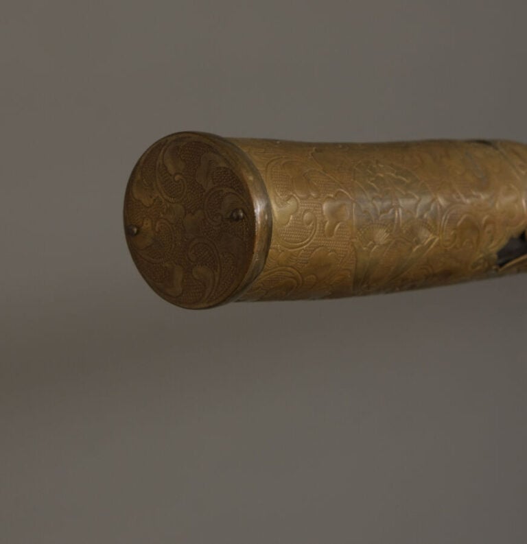 Porte-vêtements en bois laqué 衣 桁 (ikô), traditionnellement utilisé pour l'expo… Vente aux encheres – Auction House – Commissaire-priseur – Auctioneer - Boisgirard Antonini – Paris – Nice