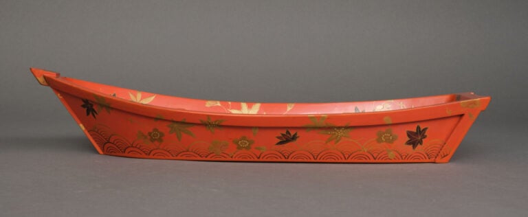 Récipient en laque Wajima 輪島塗り destiné aux compositions florales ikebana en for…