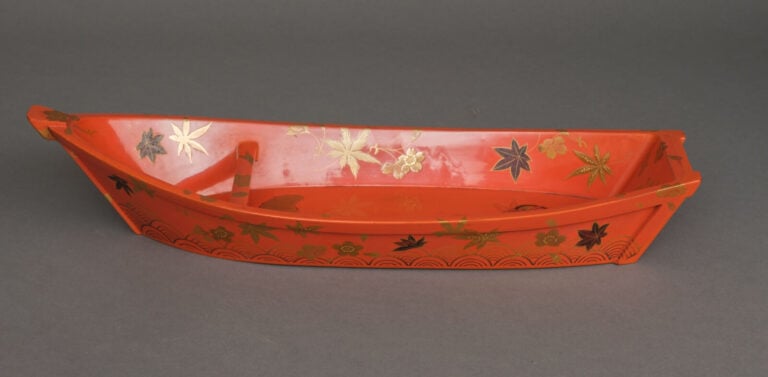 Récipient en laque Wajima 輪島塗り destiné aux compositions florales ikebana en for…