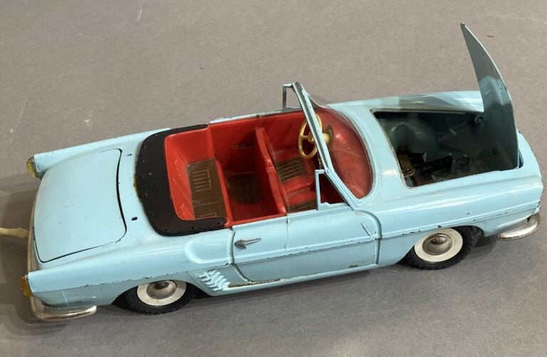 Renault Floride France, voiture téléguidée - Avec sa boîte d'origine