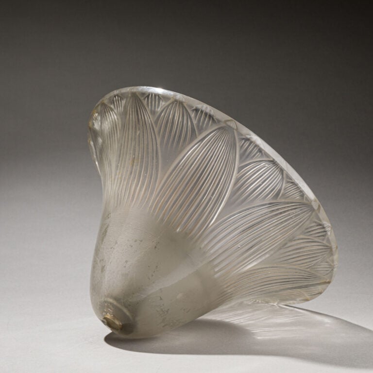 René LALIQUE (1860-1945) - Partie de lustre modèle « Trévise » en verre moulé p… maison de vente aux encheres commissaire-priseur auction house boisgirard antonini