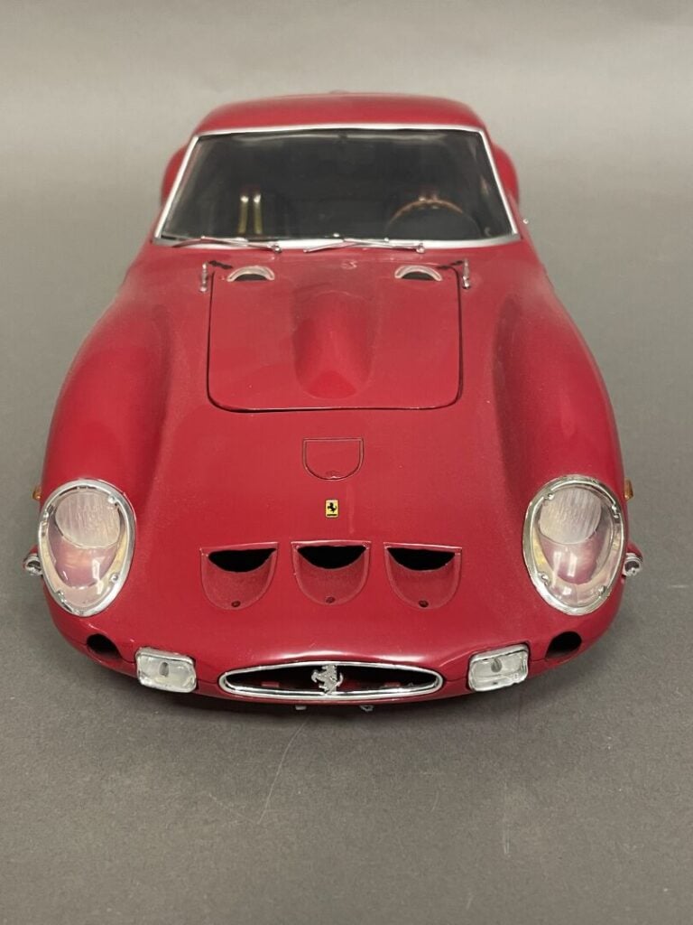 REVELL - FERRARI 250 GTO, échelle 1/12ème - Parfait état