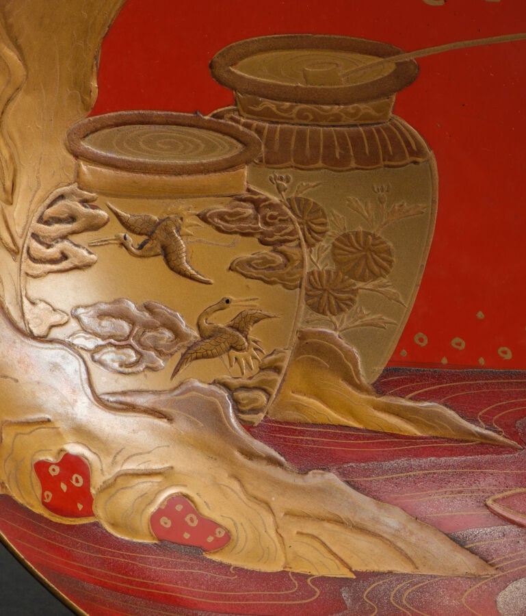 Sakazuki 盃 (coupes à saké) en laque, au design raffiné représentant deux pots e…