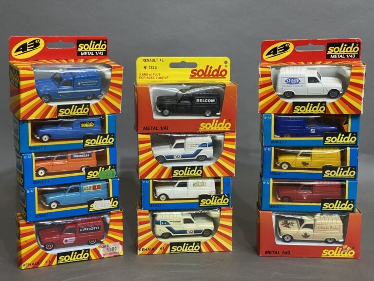 SOLIDO - Lot de Renault 4 F.A. publicitaire - Dans leur boîte