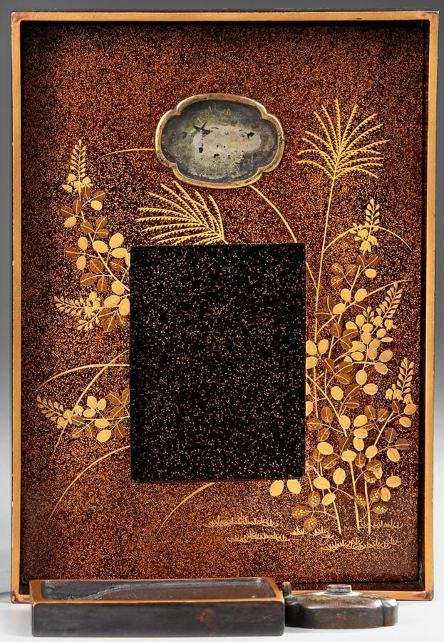 Suzuribako 硯 箱 (boîte à écrire ) laquée de forme rectangulaire à décor d'un cou… Vente aux encheres – Auction House – Commissaire-priseur – Auctioneer - Boisgirard Antonini – Paris – Nice