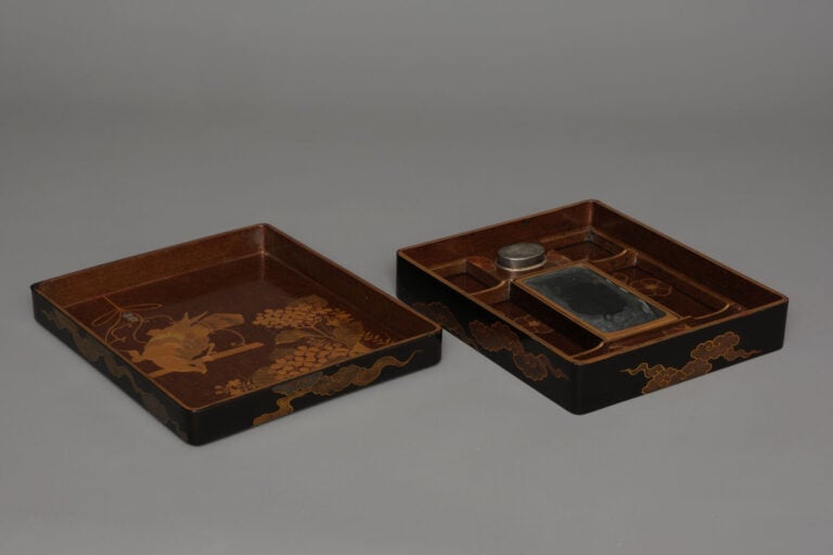 Suzuribako 硯箱 (boîte à écriture) représentant l'immortel chinois Mei Fu 梅福 (Bai…