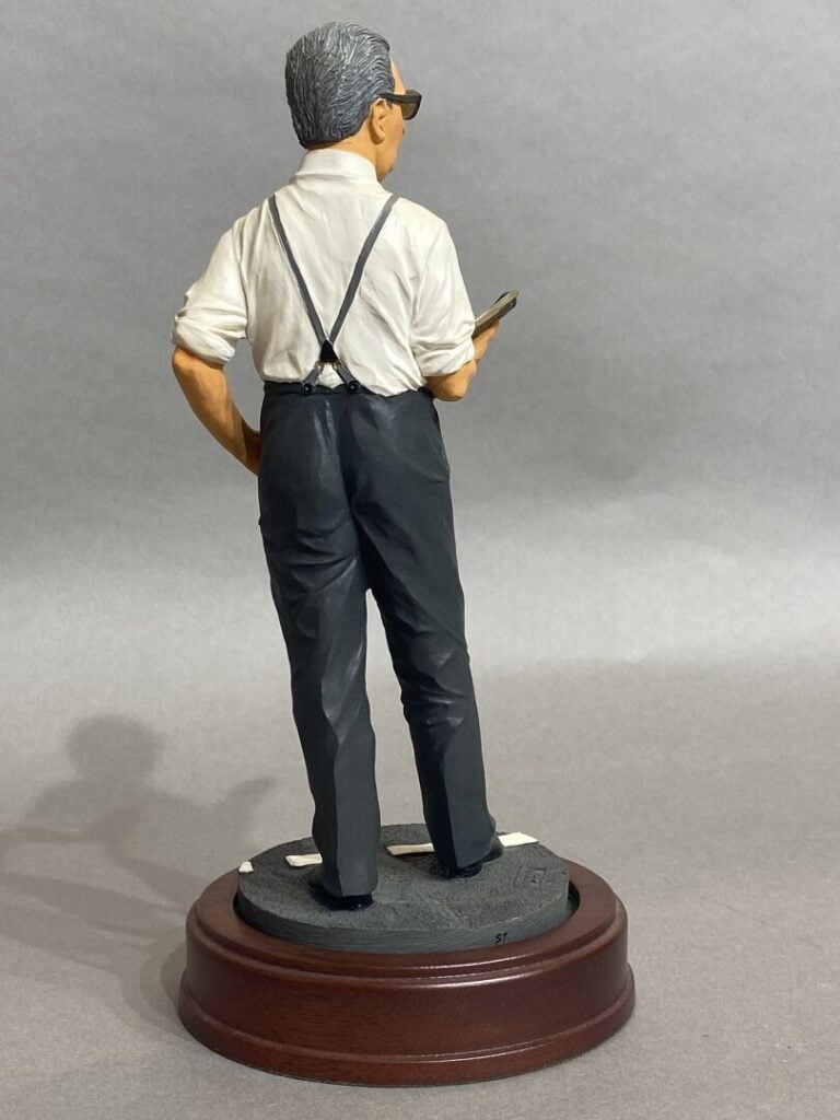 The Art of Sport - Enzo Ferrari en résine échelle 1/8ème - Edition limitée