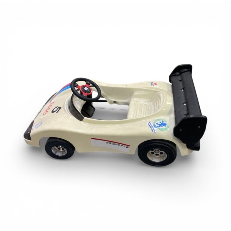 TOYS TOYS - Peugeot 905, voiture à pédale, début des années 90