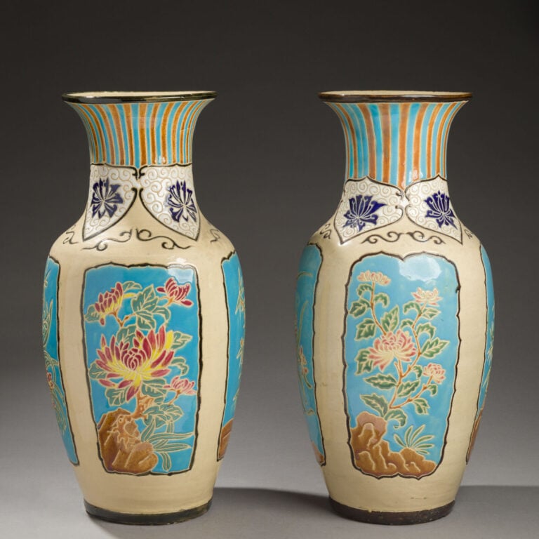 Travail 1900 - Paire de vases en céramique émaillée polychrome à décor de motif… maison de vente aux encheres commissaire-priseur auction house boisgirard antonini