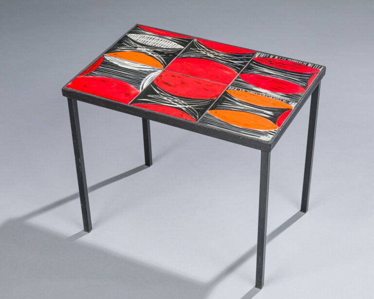 Travail des ANNÉES 1960 - Table d'appoint à plateau en carreaux de céramique ém… maison de vente aux encheres commissaire-priseur auction house boisgirard antonini