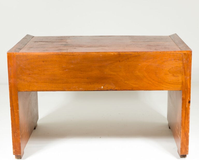 Travail FRANCAIS 1930 - Bureau en acajou teinté à plateau rectangulaire reposan… maison de vente aux encheres commissaire-priseur auction house boisgirard antonini