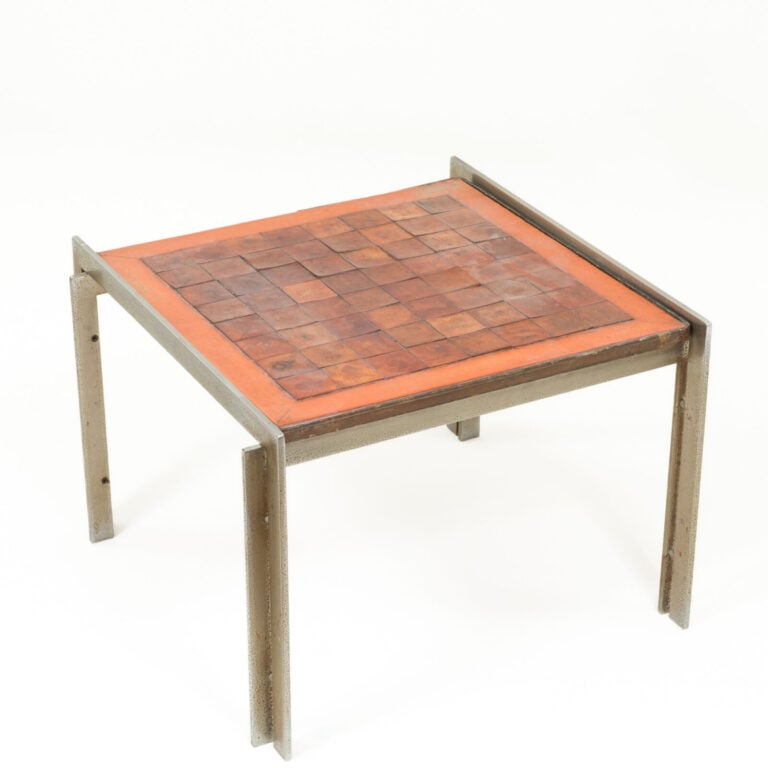 Travail FRANÇAIS 1970 - Table d'appoint à plateau amovible carré en marqueterie… maison de vente aux encheres commissaire-priseur auction house boisgirard antonini