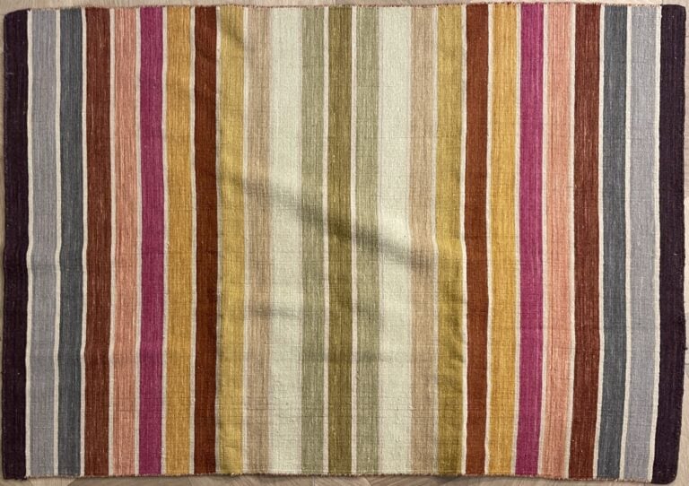 Travail XX ème - Tapis rayé en laine à décor de bandes en polychromie - 187 x 1… maison de vente aux encheres commissaire-priseur auction house boisgirard antonini