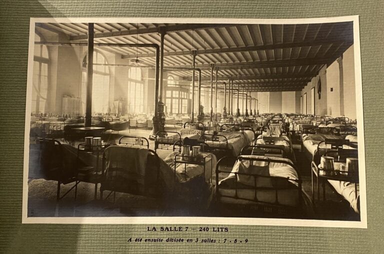 "Le Grand Palais pendant la guerre 1914-1915-1916" - Album oblong contenant 55…
