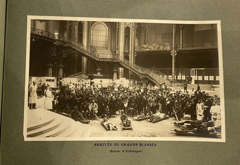 "Le Grand Palais pendant la guerre 1914-1915-1916" - Album oblong contenant 55…