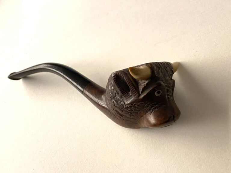 Lot de 7 pipes BUTZ-CHOQUIN - On joint Une pipe "taureau" - - Lot à retirer à :…