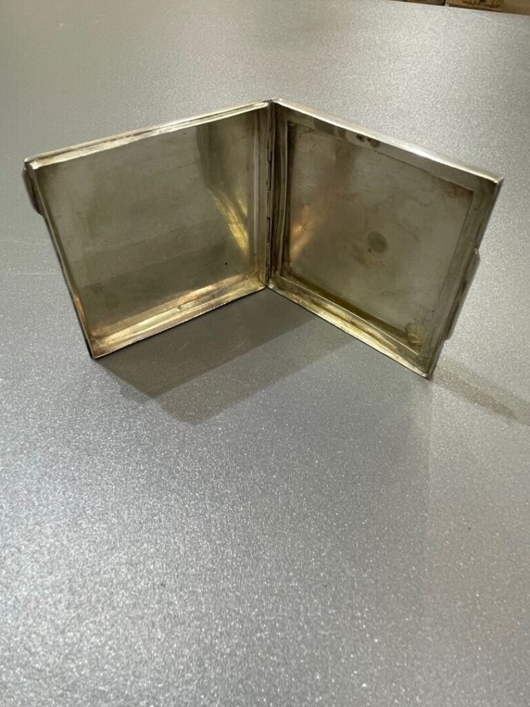 Petite boîte en argent 800°/°° - Poids brut 77,6g