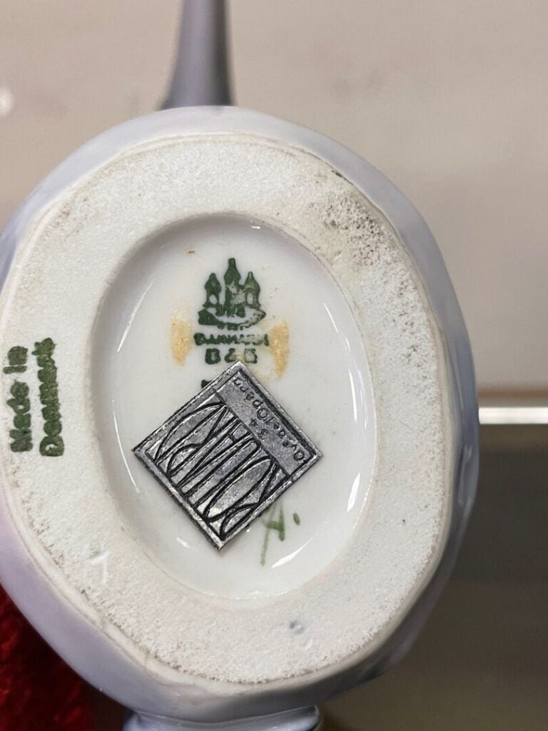 ROYAL COPENHAGUE - Deux sujets en porcelaine émaillée polychrome représentant d…