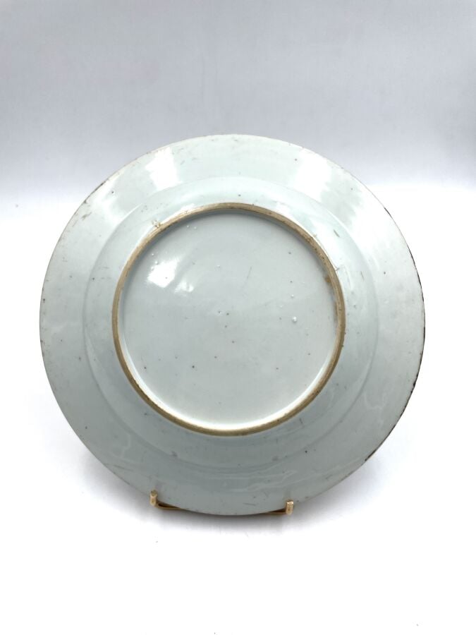 Série de 7 ASSIETTES en porcelaine "Compagnie des Indes" - Fêles, égrenures - D…