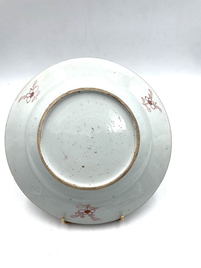 Série de 7 ASSIETTES en porcelaine "Compagnie des Indes" - Fêles, égrenures - D…