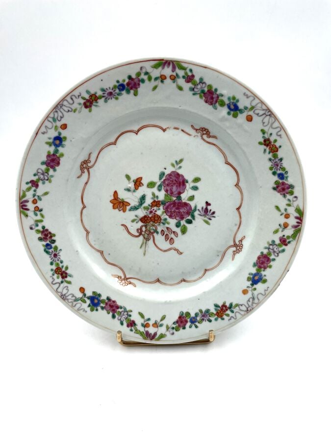 Série de 7 ASSIETTES en porcelaine "Compagnie des Indes" - Fêles, égrenures - D…