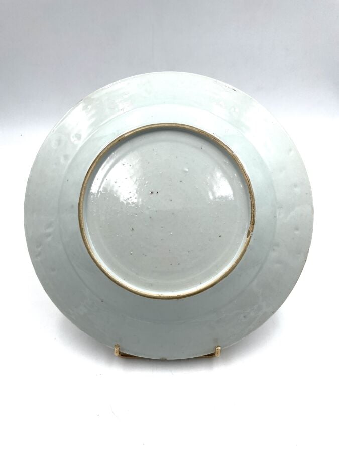 Série de 7 ASSIETTES en porcelaine "Compagnie des Indes" - Fêles, égrenures - D…