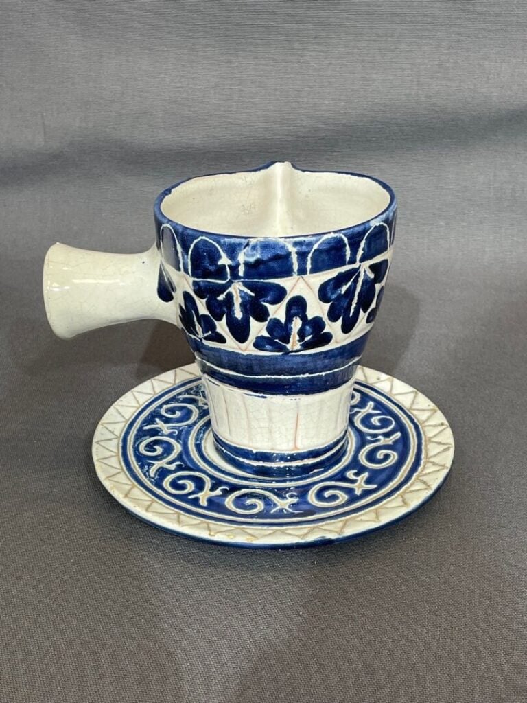 ALLIX (Michel ALEXANDROV 1910- ?), à VALLAURIS - Tasse à chocolat et soucoupe e…