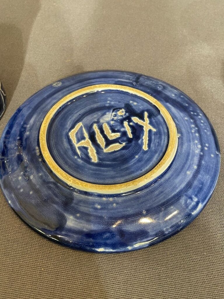 ALLIX (Michel ALEXANDROV 1910- ?), à VALLAURIS - Tasse à chocolat et soucoupe e…