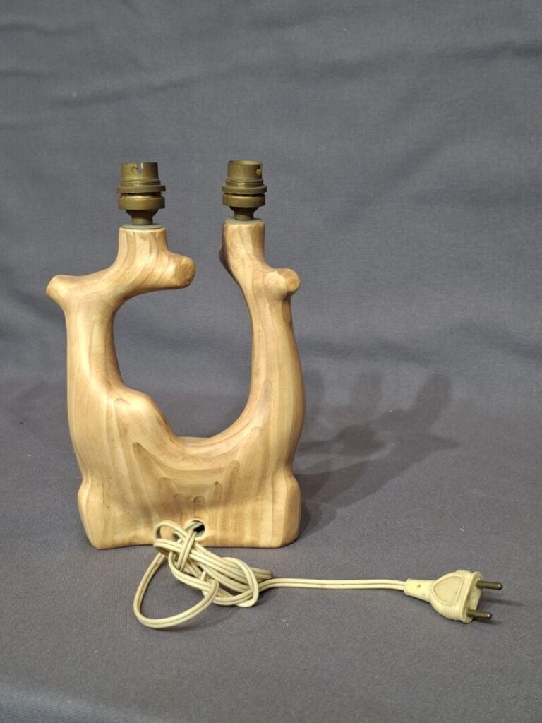 ATELIER GRANDJEAN-JOURDAN (XXe), à VALLAURIS - Réunion d'un pied de lampe et d'…