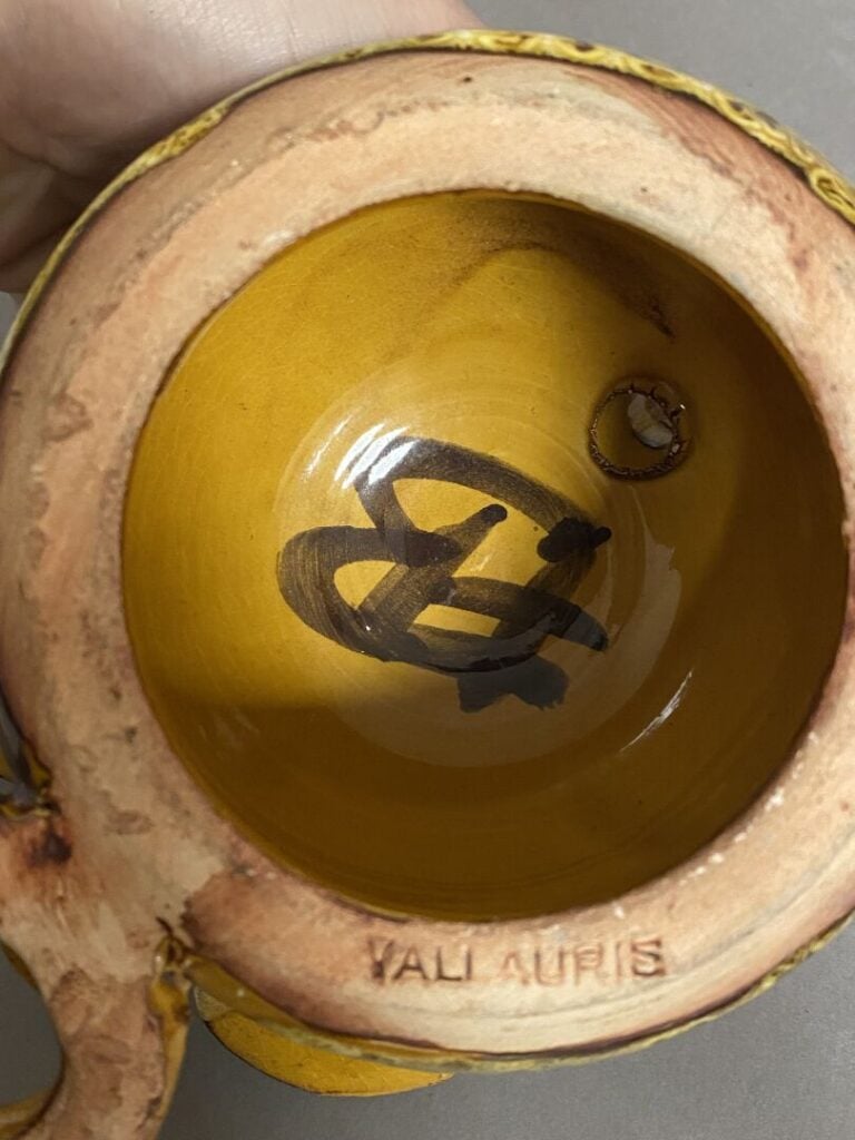 ATELIER LA PIGNATE à VALLAURIS - Réunion d'un vase soliflore en forme de poisso…
