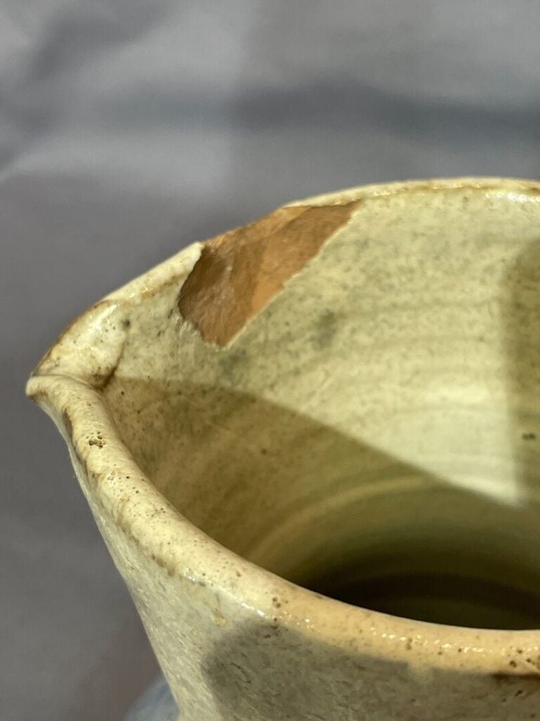 ATELIERS LES MURIERS, VALLAURIS - Réunion d'un pichet, d'un vase en céramique é…