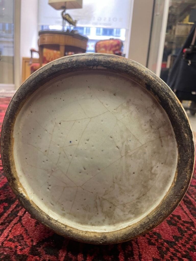 CHINE, Dynastie QING, fin XIXe - Vase balustre en porcelaine bleu et blanc à dé…
