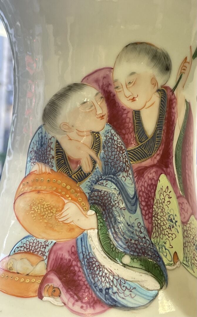 CHINE XIXe - Important vase forme balustre porcelaine émaux de la famille verte…