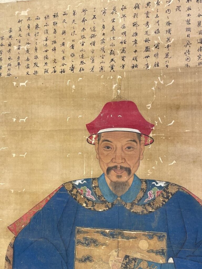CHINE, XIXe, Période Qing - Peinture sur tissu représentant un dignitaire mandc…